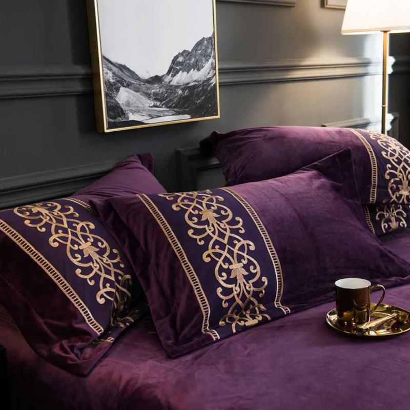 Embroidered velvet Duvet Set - Purple