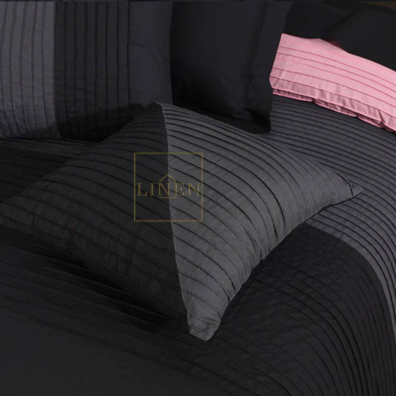 Luxury Horizontal Pleats Duvet Set - Black & Grey